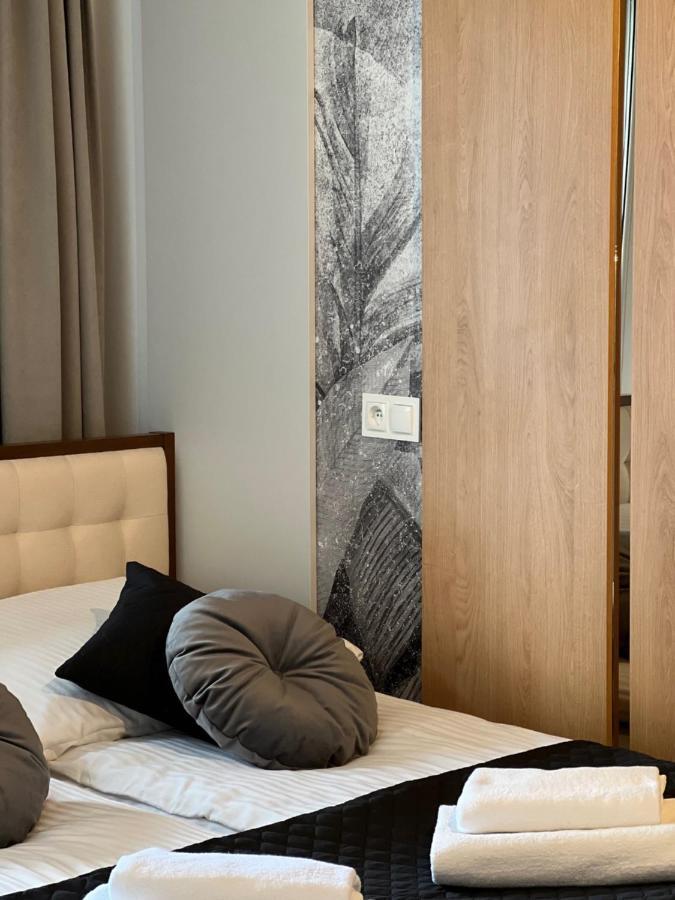Family & Business Elegant Apartments Ul Lotnicza Centrum Galeria Korona - 1 Bedroom, Terrace, Air Conditioning, Garage - New! 凯尔采 外观 照片