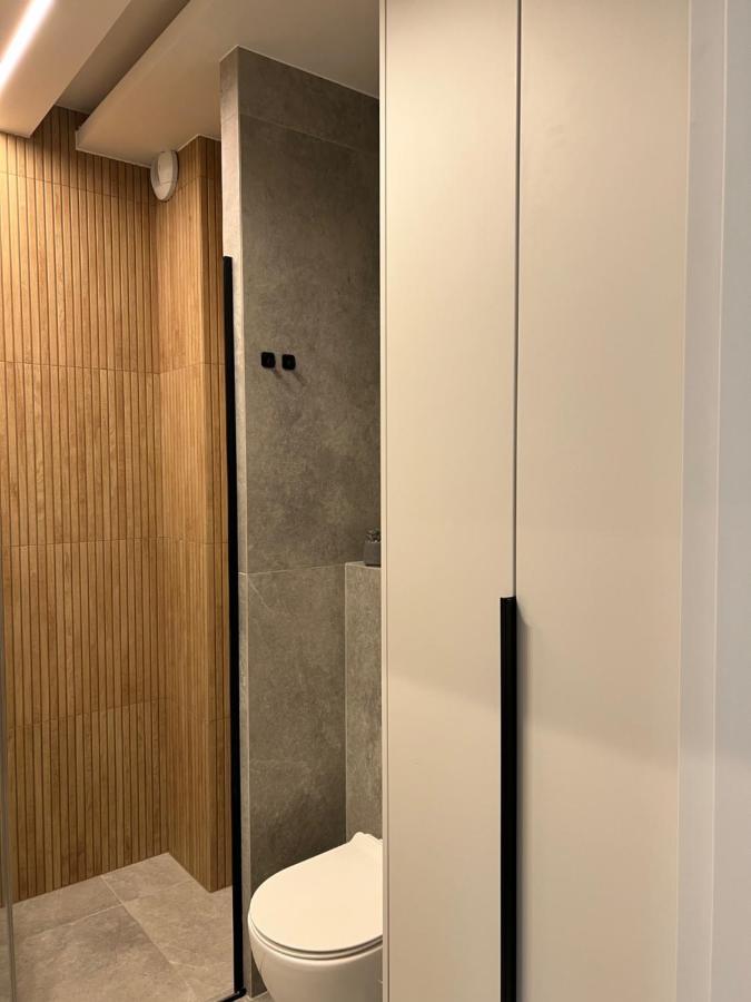 Family & Business Elegant Apartments Ul Lotnicza Centrum Galeria Korona - 1 Bedroom, Terrace, Air Conditioning, Garage - New! 凯尔采 外观 照片