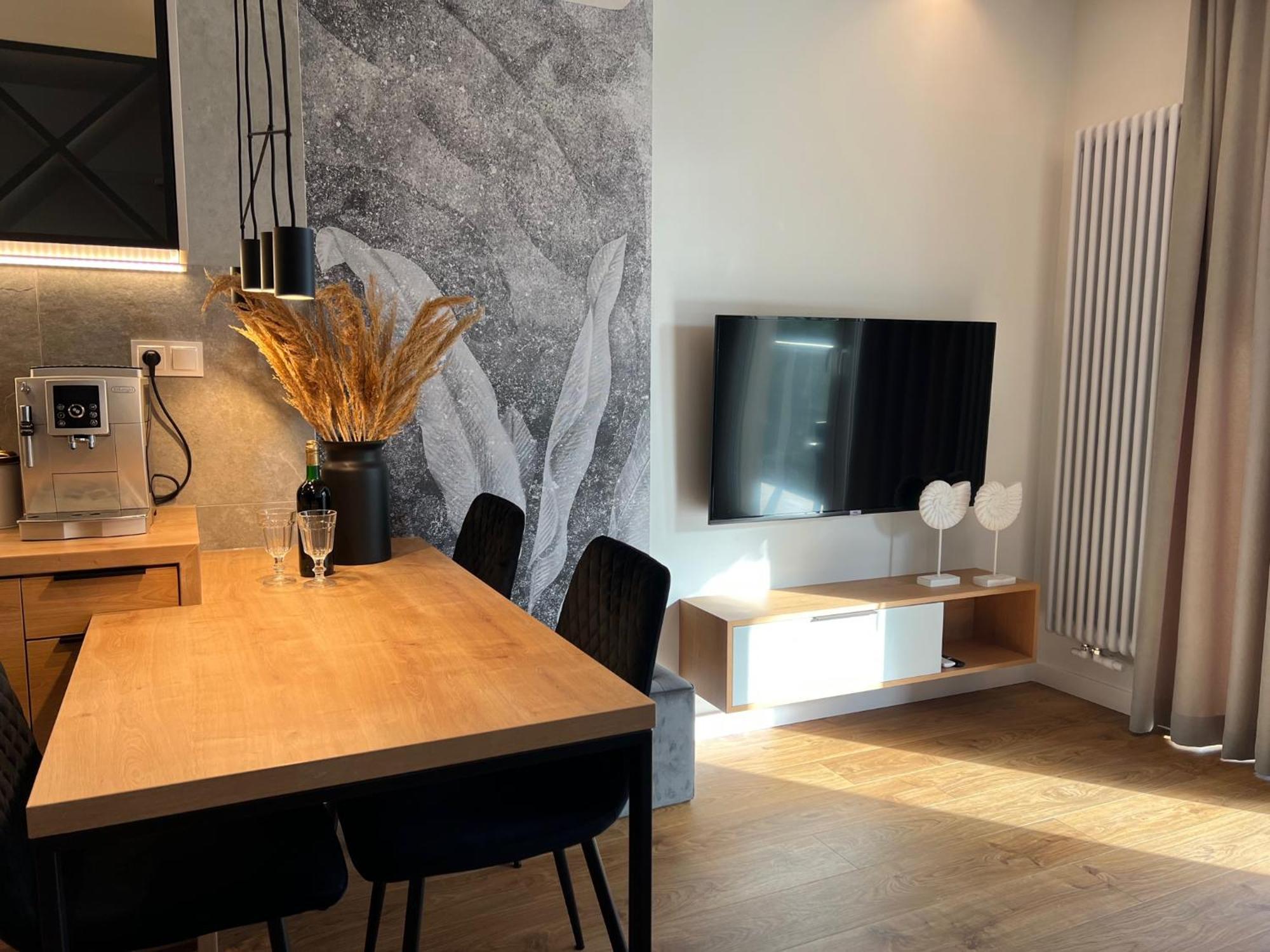 Family & Business Elegant Apartments Ul Lotnicza Centrum Galeria Korona - 1 Bedroom, Terrace, Air Conditioning, Garage - New! 凯尔采 外观 照片