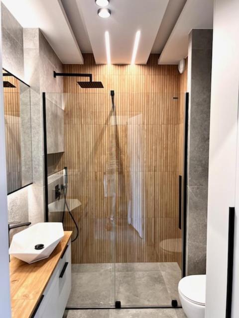 Family & Business Elegant Apartments Ul Lotnicza Centrum Galeria Korona - 1 Bedroom, Terrace, Air Conditioning, Garage - New! 凯尔采 外观 照片